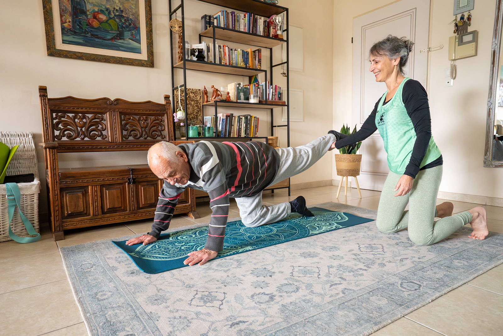 יוגה תרפיה והתעמלות מותאמת